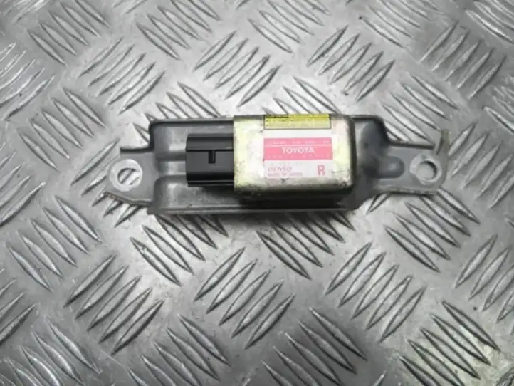 Toyota Land Cruiser (J100) (1998 - 2007) 8983360030 Датчик удара SRS — фото 1