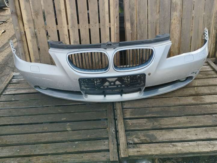 BMW 5 E60 E61 (2004 - 2010)  5111703369 Передний бампер
