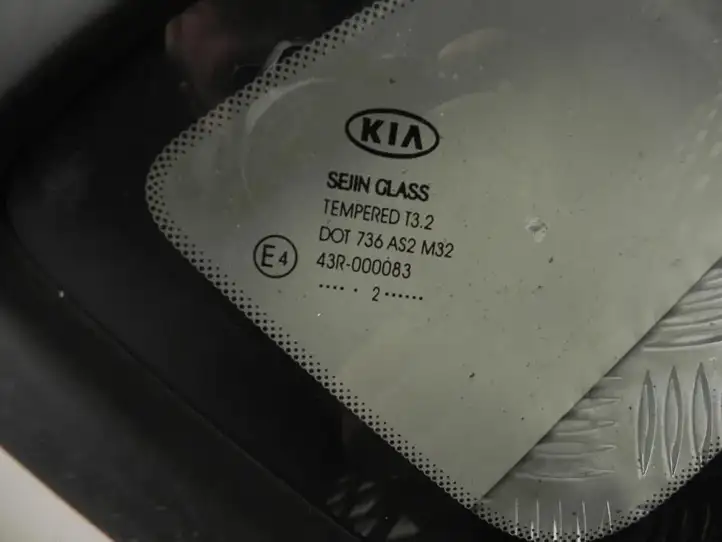 Kia Ceed (2012 - 2015) 87820A2000 Форточка двери — фото 2