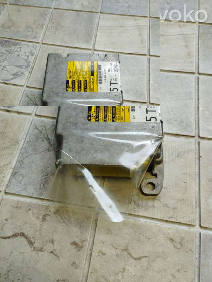 Toyota Auris 150 (2006 - 2012)  215537106 Блок управления надувных подушек