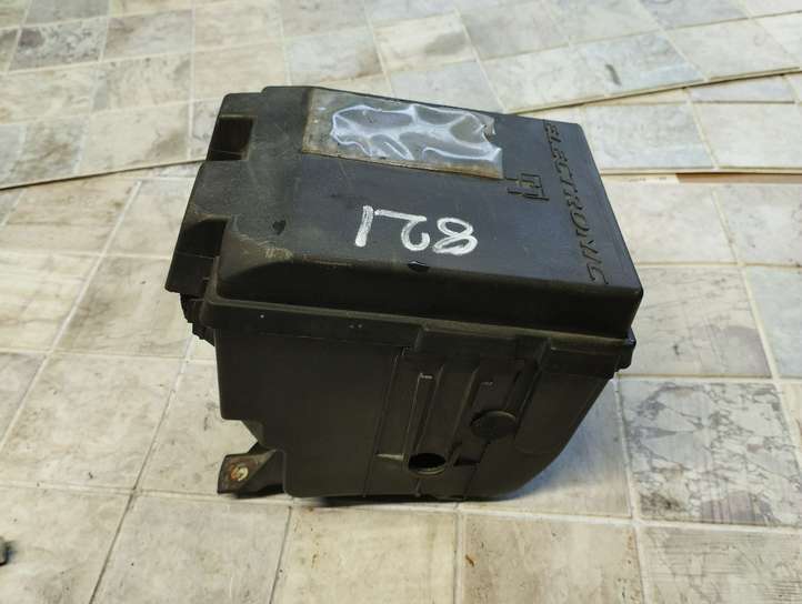 Citroen Berlingo (2003 - 2007)  9643581380 Ящик предохранителей (комплект)