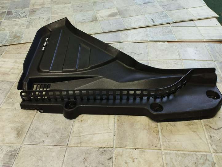 BMW 7 F01 F02 F03 F04 (2008 - 2016)  51717216973 Накладки стеклоочистителей (жабо)