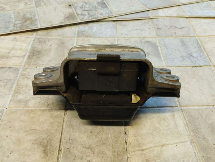 Volkswagen PASSAT B6 (2005 - 2010)  3C0199555 Подушка двигателя