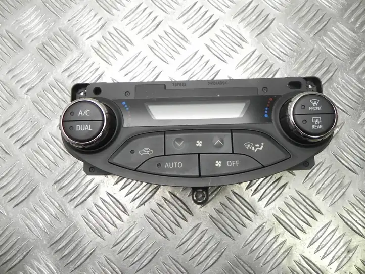 Toyota Yaris (2012 - 2014) 559000D340 Блок управления климат-контролем — фото 1