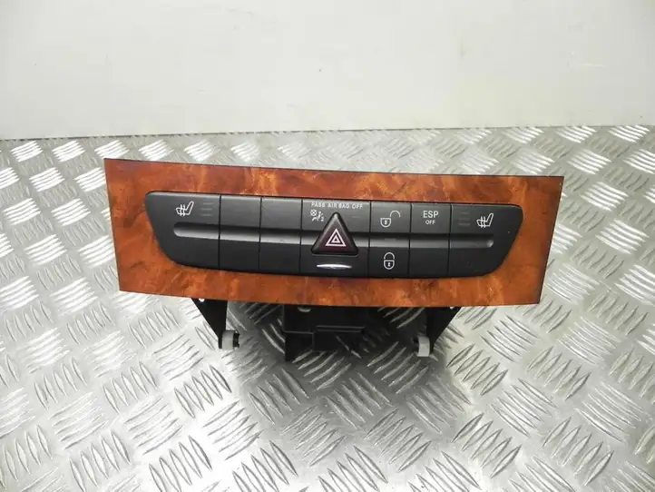 Mercedes-Benz E W211 (2002 - 2009) A2116303152 Другие включатели / ручки/ переключатели — фото 1