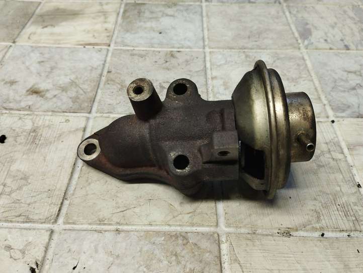 Toyota Corolla Verso E121 (2001 - 2004)  2562027070 Клапан EGR
