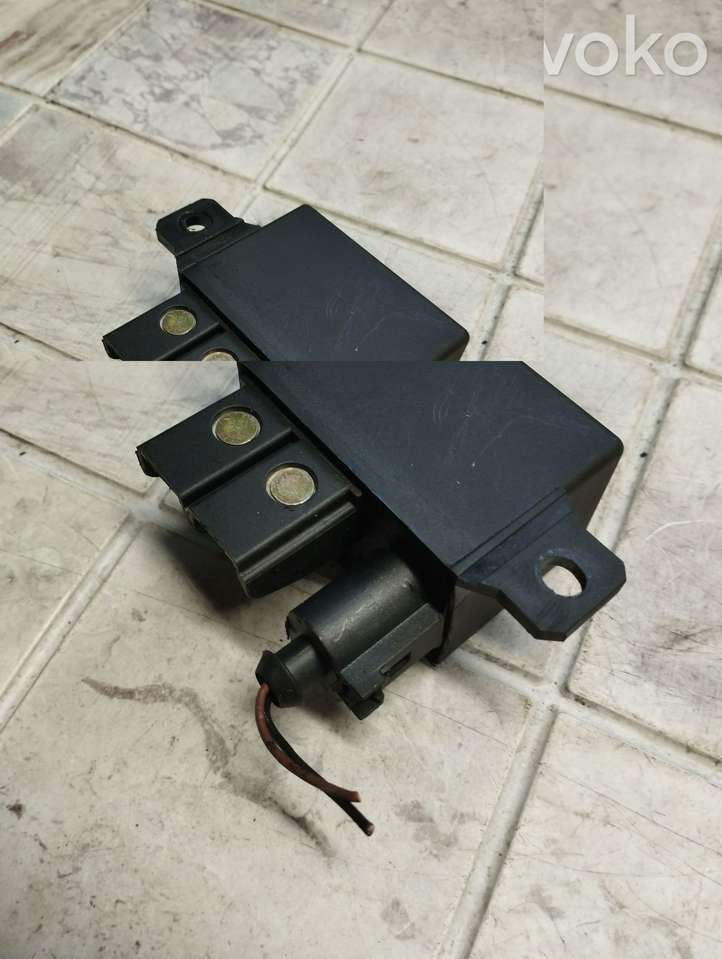 Volkswagen Touareg I (2002 - 2010)  2D0951253B Блок предохранителей