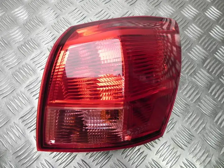 Nissan Qashqai (2006 - 2010) 89504680 Задний фонарь в кузове — фото 1