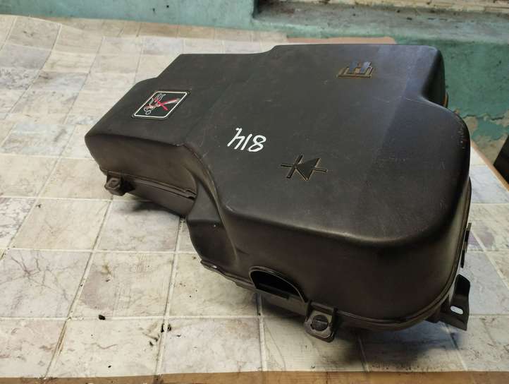 Peugeot 407 (2004 - 2011)   Ящик предохранителей (комплект)