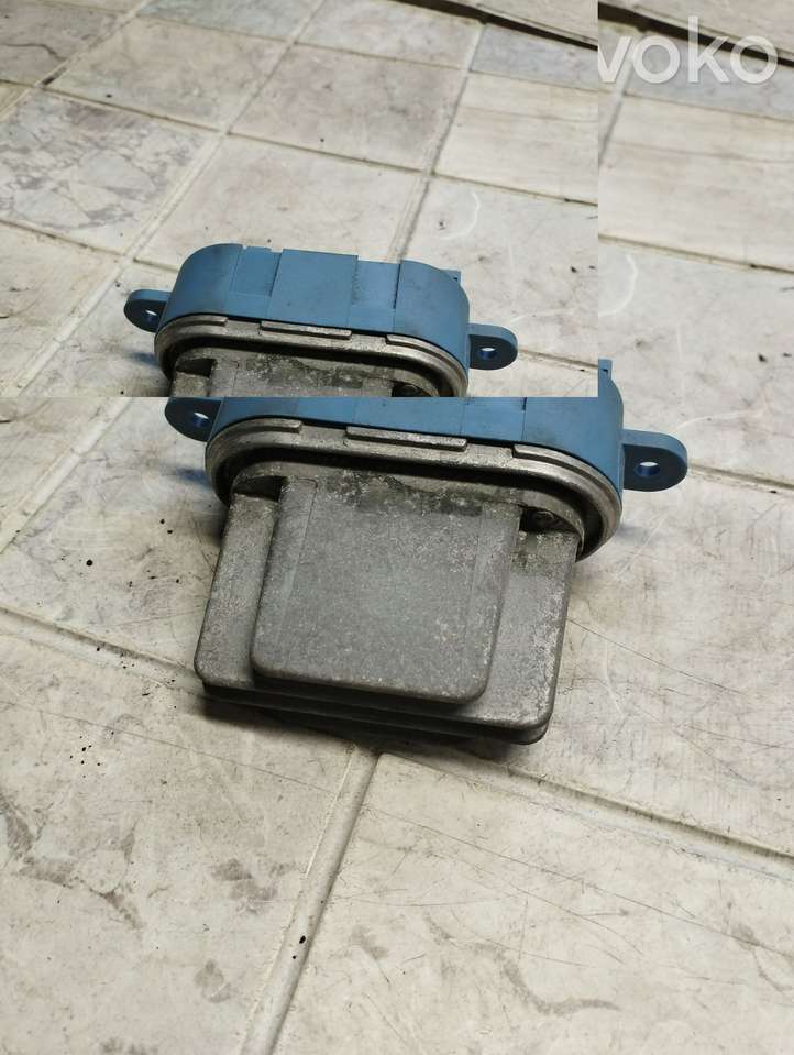Volkswagen Touareg I (2002 - 2010)  7L0907521 Реостат вентилятора печки