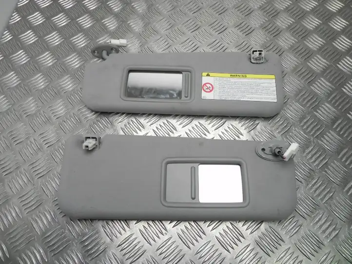 Toyota Prius (XW20) (2003 - 2009) 181 Солнцезащитный козырек — фото 3