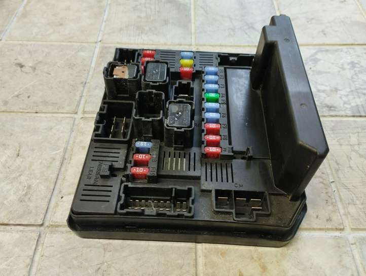 Nissan Qashqai (2006 - 2010)  519228324 Блок предохранителей