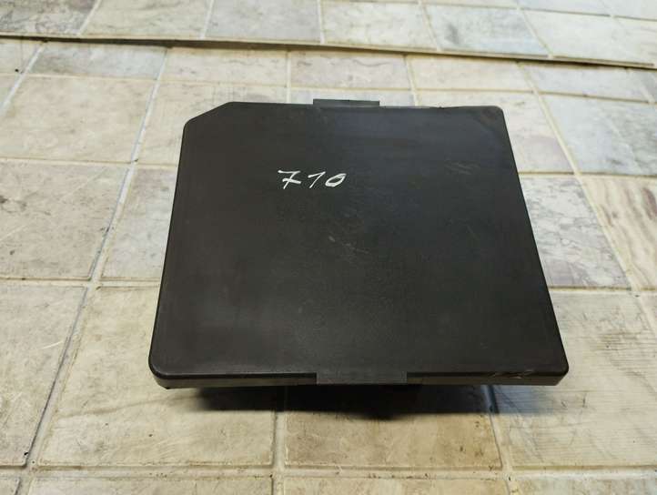 Nissan Qashqai (2006 - 2010)  519228324 Блок предохранителей