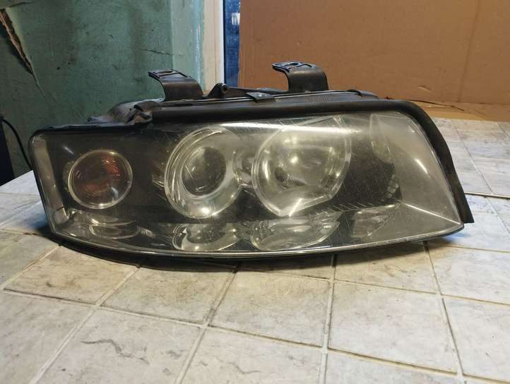 Audi A4 (2000 - 2006)  8E0941004F Передняя фара