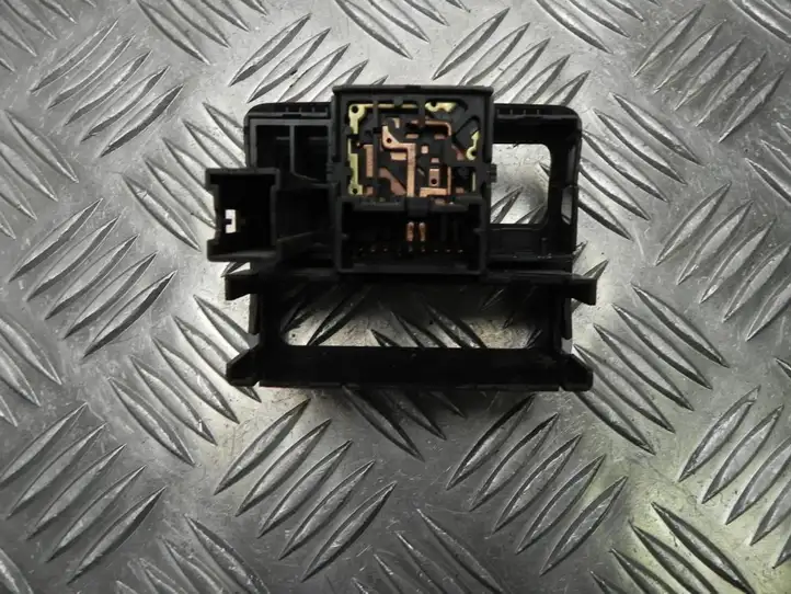 Subaru Legacy (2003 - 2009) 159A03 Кнопка стеклоподъемников — фото 2