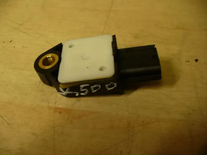 Toyota Yaris (2005 - 2009) 898310H010 Датчик удара SRS — фото 1