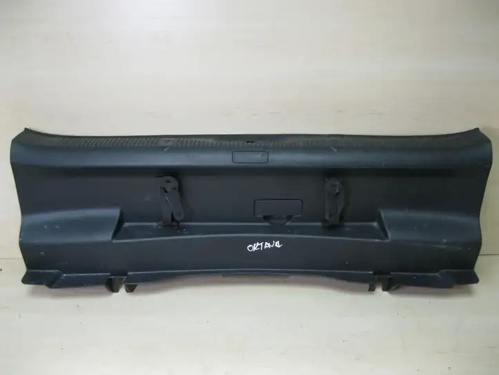 Skoda Octavia Mk2 (1Z) (2004 - 2013) 1Z5863459A Верхняя обшивка стойки D — фото 1