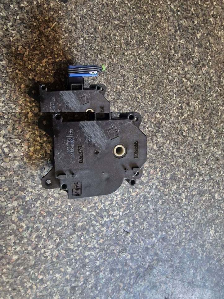 Toyota Yaris (2012 - 2014)   Двигатель задвижки потока воздуха