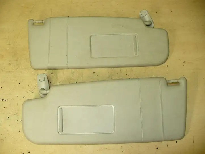 Skoda Octavia Mk2 (1Z) (2004 - 2013) 3T0857552 Солнцезащитный козырек — фото 2