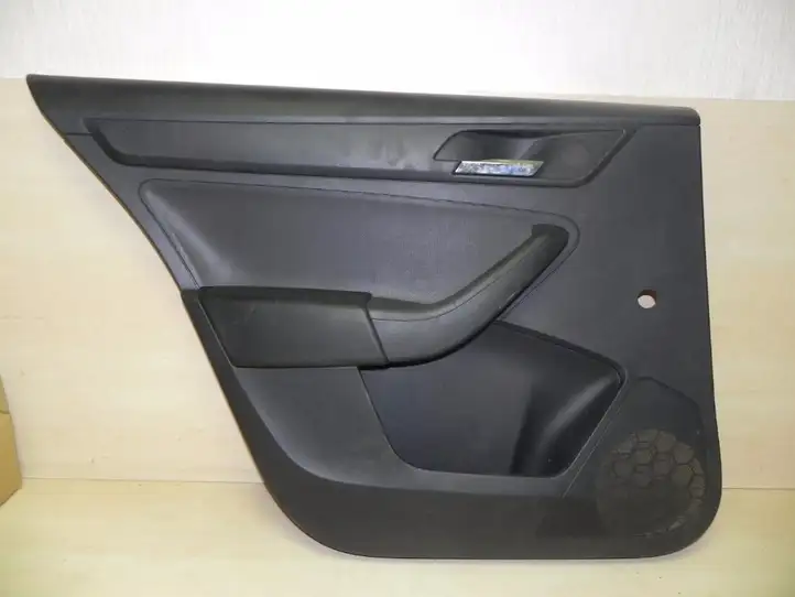 Seat Toledo IV (NH) (2011 - ) 5JHSEC212 Обшивка передней двери — фото 1