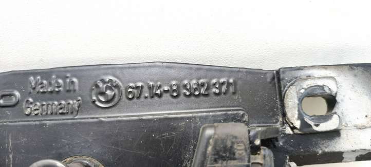 BMW 5 E39 (1996 - 2003)  67148362371 Притягиватель задней крышки
