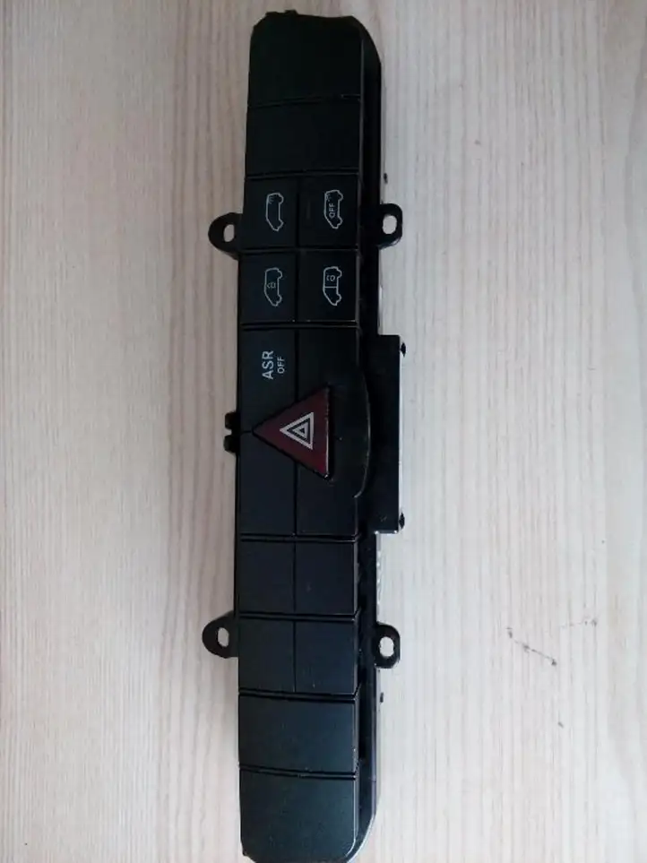 Mercedes-Benz Vito Viano W639 (2010 - 2015) A6398701110 Другие включатели / ручки/ переключатели — фото 1