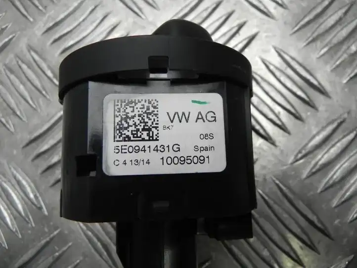Skoda Octavia Mk3 (5E) (2013 - 2019) 5E0941431G Включатель фонарей — фото 3