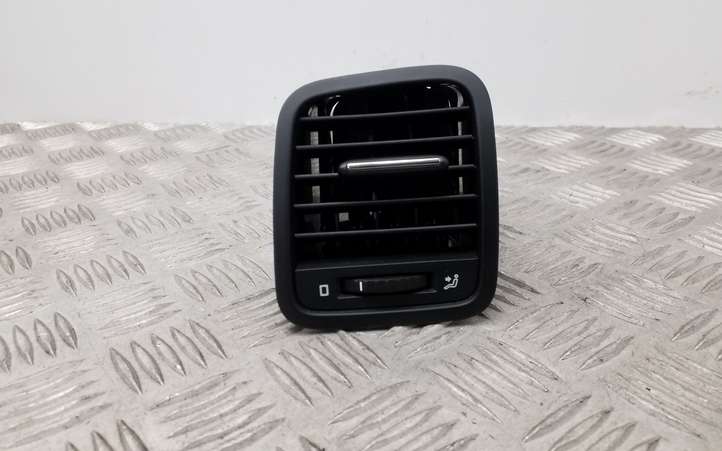 Skoda Yeti (2009 - 2012)  5L0819701 Боковая воздушный дефлектор