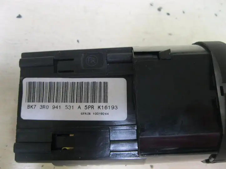 Seat Exeo (3R) (2008 - 2013) 3R0941531A Включатель фонарей — фото 2