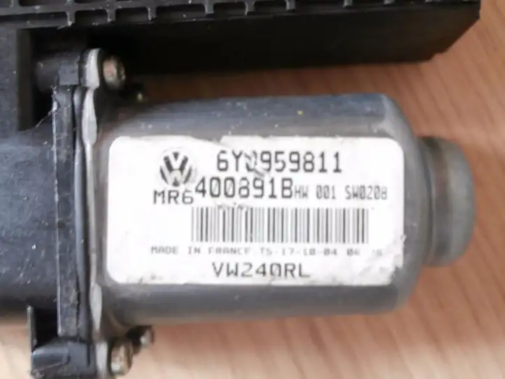 Volkswagen Polo V 6R (2009 - 2015) 6Y0959811 Стеклоподъемник задней двери — фото 2