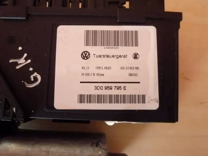 Volkswagen Touareg I (2002 - 2010) 7L0959703 Стеклоподъемник задней двери — фото 2