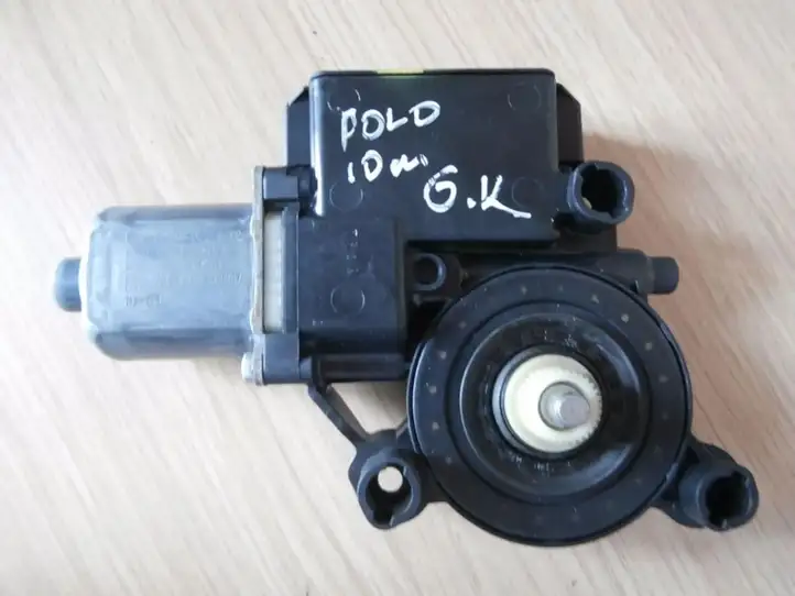 Volkswagen Polo V 6R (2009 - 2015) 6R0959811FE Стеклоподъемник задней двери — фото 1