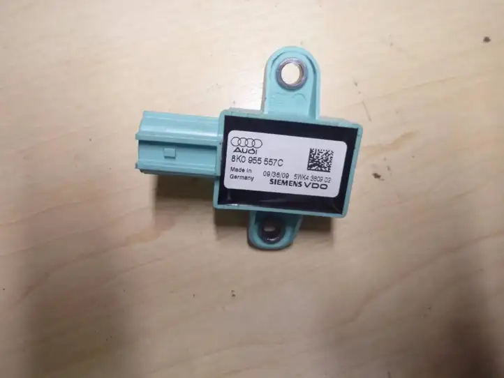 Audi A4 S4 B8 8K (2007 - 2011) 8K0955557C Датчик удара SRS — фото 1