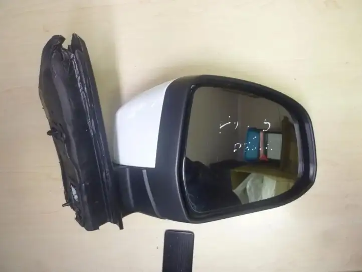Ford Focus (2011 - 2015) 212876180 Боковое зеркало с электроприводом — фото 1