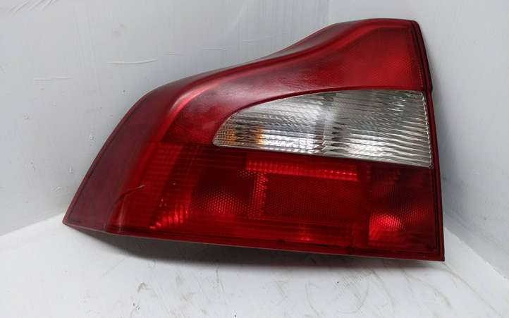 Volvo S80 (2004 - 2006)  162515 Задний фонарь в кузове