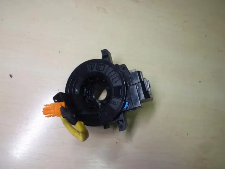 Toyota Yaris (2005 - 2009) 0D03075B498 Контактное кольцо SRS — фото 1
