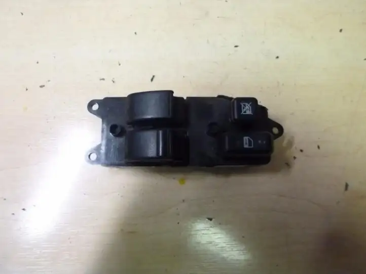 Toyota Corolla E120 E130 (2000 - 2004) 8480202211B0 Кнопка стеклоподъемников — фото 1