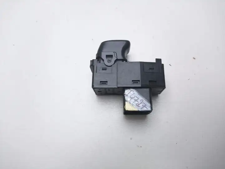 Volvo V70 (2000 - 2004) 8685288 Кнопка стеклоподъемников — фото 2