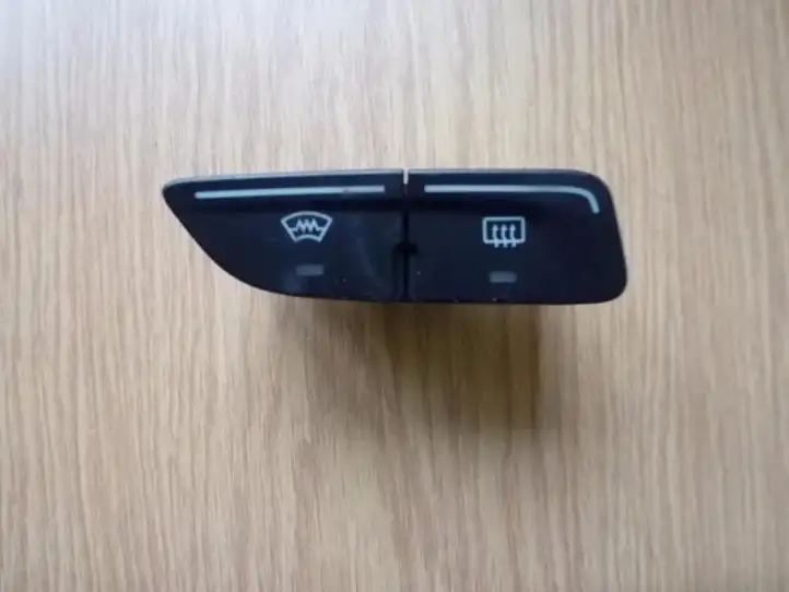 Ford Focus (2011 - 2015) AM5T18K574AC Кнопка обогрева стекла — фото 1