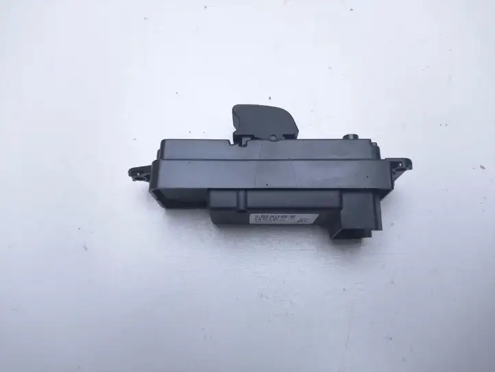 Mazda 6 (2007 - 2009) GS1E66380GS1E66380 Блок кнопок стеклоподъемников — фото 2