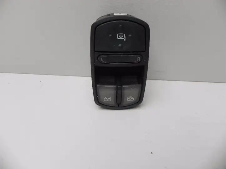 Opel Corsa D (2010 - 2014) 13258522AD Кнопка стеклоподъемников — фото 1