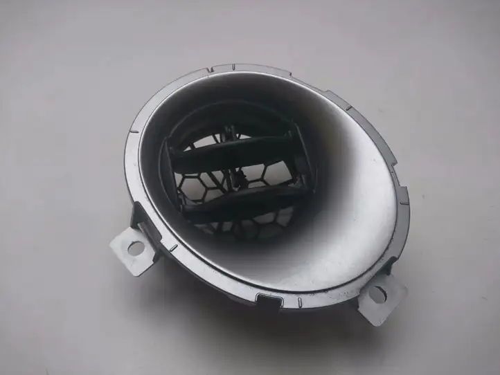 Nissan Juke I F15 (2010 - 2018) 687601KK0A Задний воздушный дефлектор — фото 2