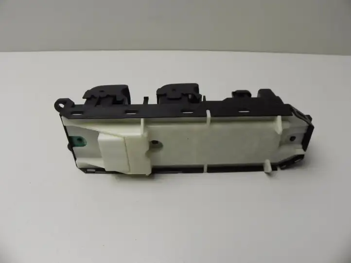 Toyota Auris E180 (2012 - 2018) 8404002110 Кнопка стеклоподъемников — фото 2