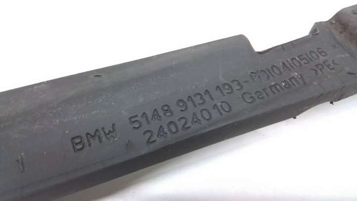 BMW 7 F01 F02 F03 F04 (2008 - 2016)  9131193 Другая деталь отсека двигателя
