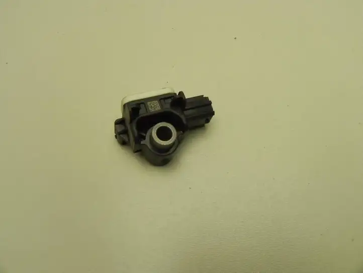 Nissan Juke I F15 (2010 - 2018) 988303JA0A Прочие датчики — фото 1