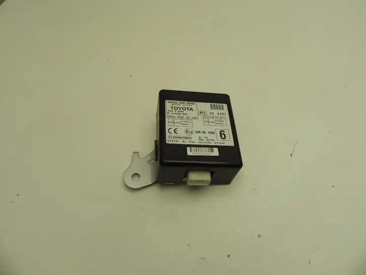 Toyota Prius (XW20) (2003 - 2009) 8974147101 Блок управления дверью — фото 1