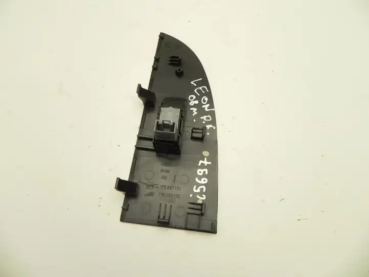 Seat Leon (1P) (2005 - 2012) 1P2867171 Блок кнопок стеклоподъемников — фото 2