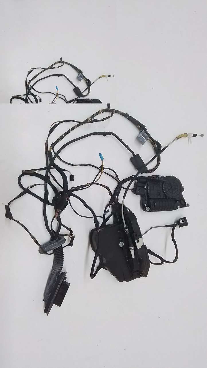 BMW 7 F01 F02 F03 F04 (2008 - 2016)  7185688 Замок задней двери