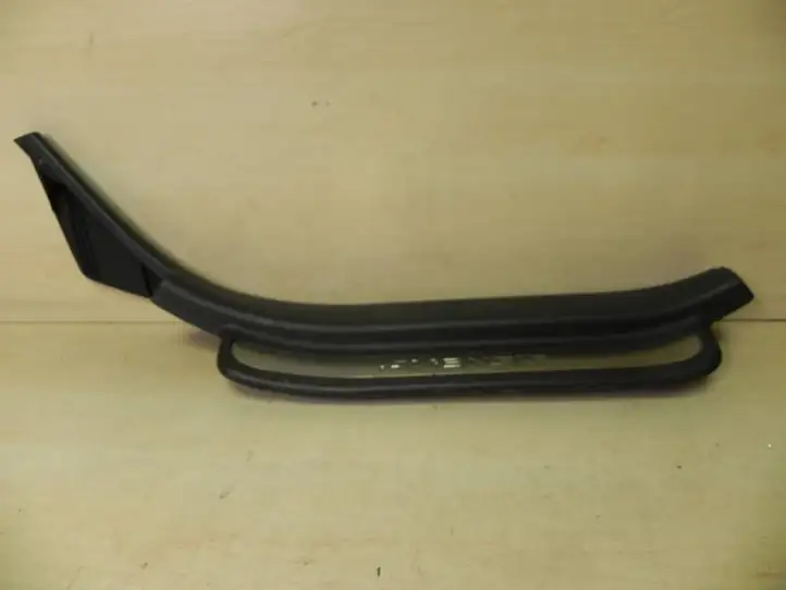 Toyota Avensis T250 (2006 - 2009) 6791705050 Внутренняя отделка переднего порога — фото 1
