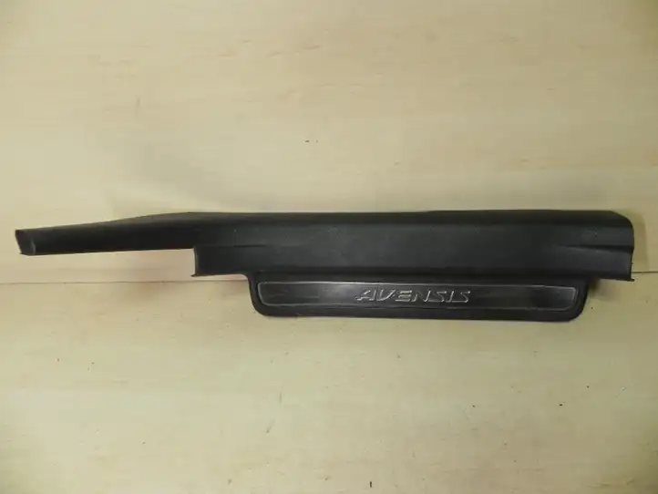 Toyota Avensis T250 (2006 - 2009) 6791705050 Внутренняя отделка переднего порога — фото 2